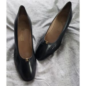 GUCCI HP!! authentic vintage black leather heels